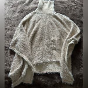 Akemi + Kim poncho pull over women’s one size fits all